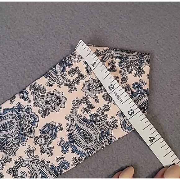 Vintage Michael Reed Designer Collection Men’s Tie – Gray Paisley 64"x3" GUC - Picture 5 of 6